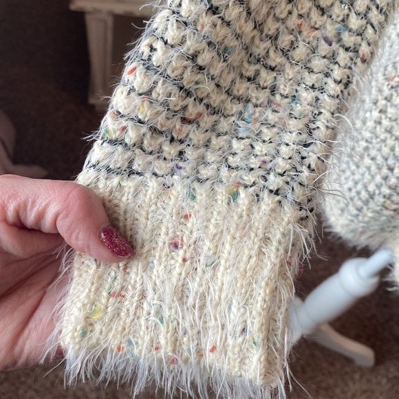 EUC Angie Sweater (size medium) - Picture 2 of 9